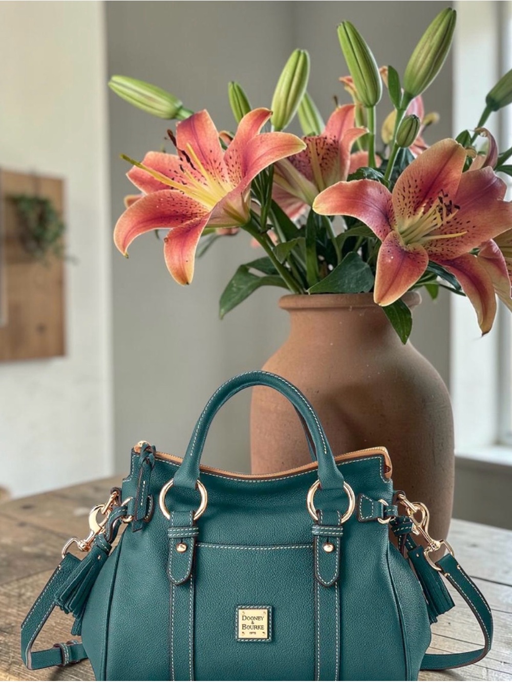 Dooney & Bourke Ivy Leather Satchel 30 With Front & Rear Pockets MSRP $508 NWT